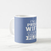 私は誇り高いパイロットの妻です コーヒーマグカップ (正面左)