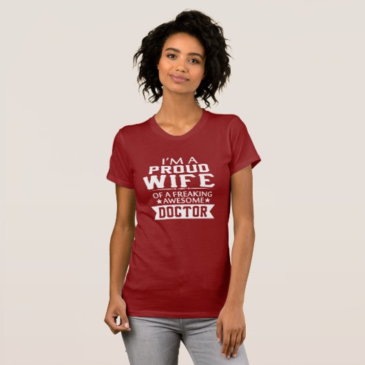 私は誇り高い博士のWIFEです Tシャツ (正面フル)
