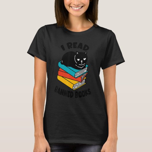私は読本を禁止した黒猫の読書本のBookworm Wom Tシャツ (正面)