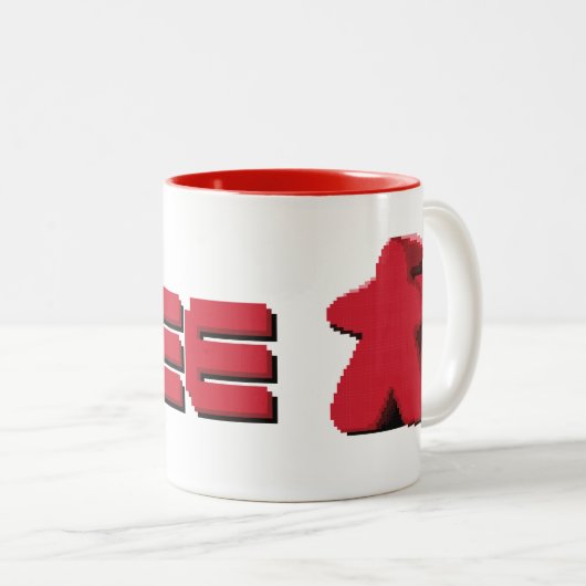 私は赤いMeepleのコーヒー・マグを見ます ツートーンマグカップ (正面右)