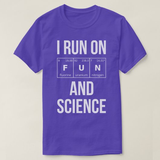 私は走おもしろいと科学に携わる Tシャツ (デザイン正面)