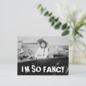 私は車の葉書ファンシーにヴィンテージの女性だ ポストカード (スタンド正面)