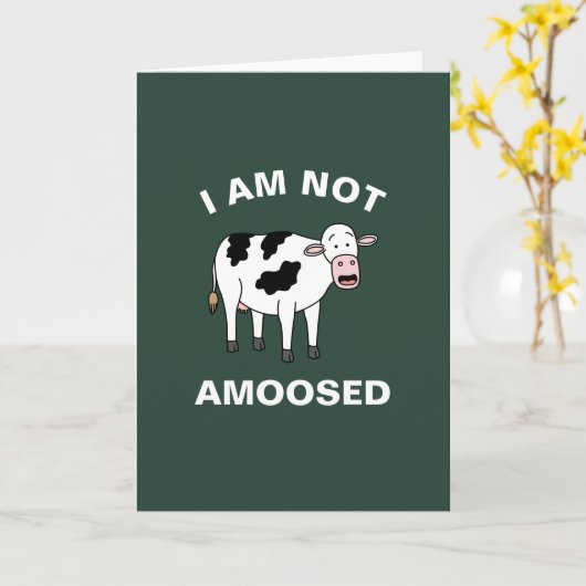 私は農業動物のおもしろい牛のパンを愛されていない カード (黄色い花)