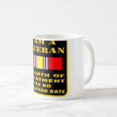 私は退役軍人で入隊の誓いが無期限です コーヒーマグカップ (正面右)