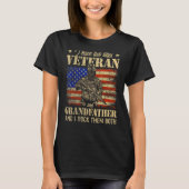 私は退役軍人と祖父アメリカ国旗を持っている Tシャツ (正面)
