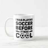 私は遊サッカーだったカッコいい コーヒーマグカップ (左)