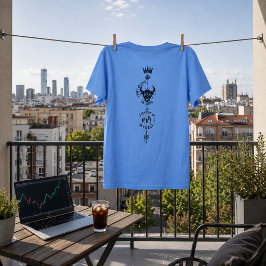 私は運を信じるのではなく自分を信じる Tシャツ