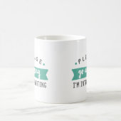 私は遠くにに内に向けていますcofeeのマグを行きます コーヒーマグカップ (中央)