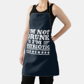 私は酔っていません。私は愛国的な 7月4日のおもしろTシャツ エプロン (インサイチュ)