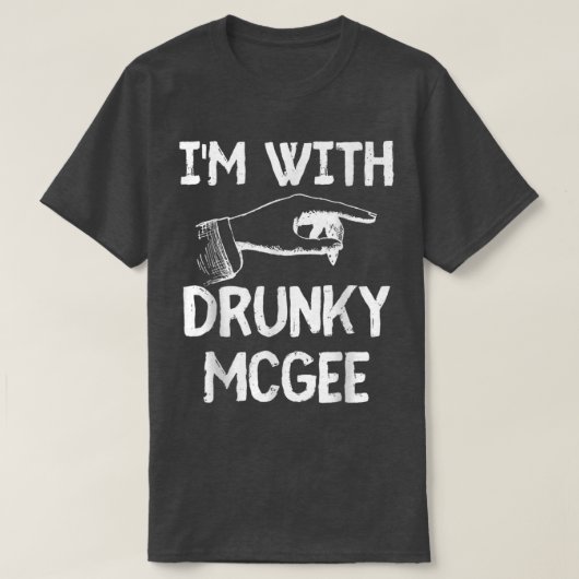 私は酔っ払ったマギーおもしろいカップルSt patricks・ダと一緒だ Tシャツ (デザイン正面)