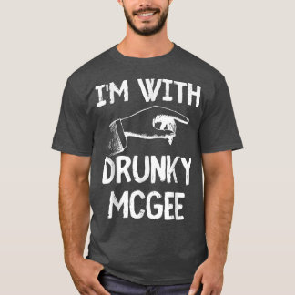 私は酔っ払ったマギーおもしろいカップルSt patricks・ダと一緒だ Tシャツ