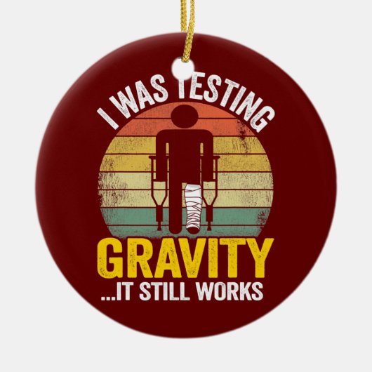 私は重力をテストしていたが、まだ怪我の子供に働く セラミックオーナメント (正面)