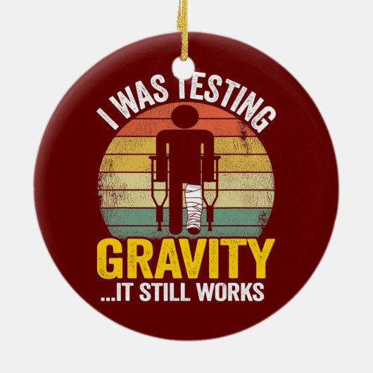 私は重力をテストしていたが、まだ怪我の子供に働く セラミックオーナメント (裏面)