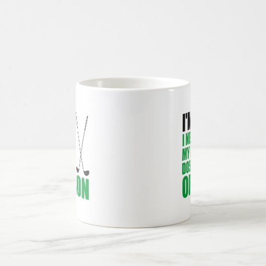 私は鉄のおもしろいなゴルファーのマグの80毎日の線量です コーヒーマグカップ (中央)