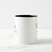 私は雪のスノーフレークのコーヒーマグの香り ツートーンマグカップ (中央)