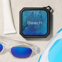 私は青い – オウムの羽を閉じて