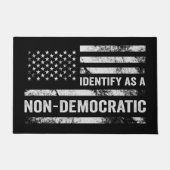 私は非民主的なアメリカ国旗の贈り物として識別する ドアマット (正面)