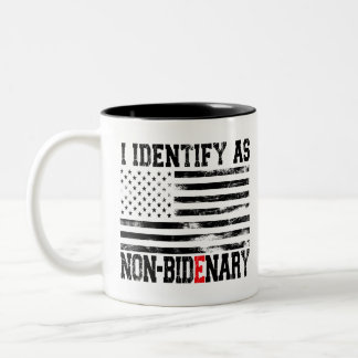 私は非Bidenaryとして識別する – アンチ-おもしろいバイデン氏 ツートーンマグカップ
