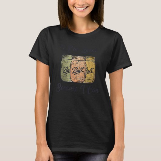 私は食べ車に乗れるので地元の人だ Tシャツ (正面)