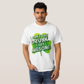 私は飲まれて私をなります素晴らしく得ません Tシャツ (正面フル)