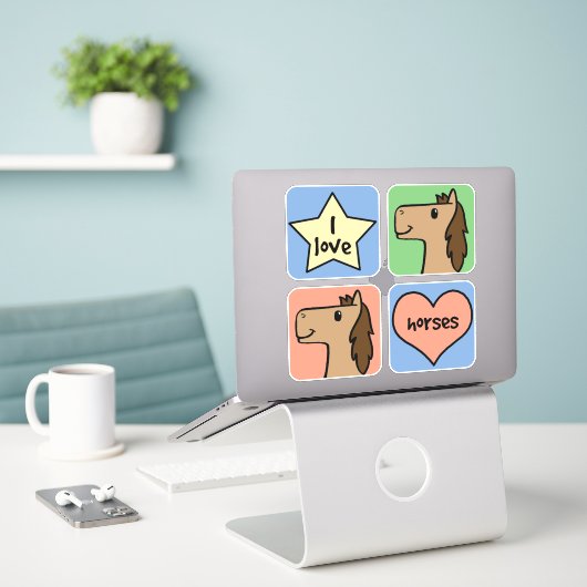 私は馬が大好き シール (デスク上のノートパソコン)