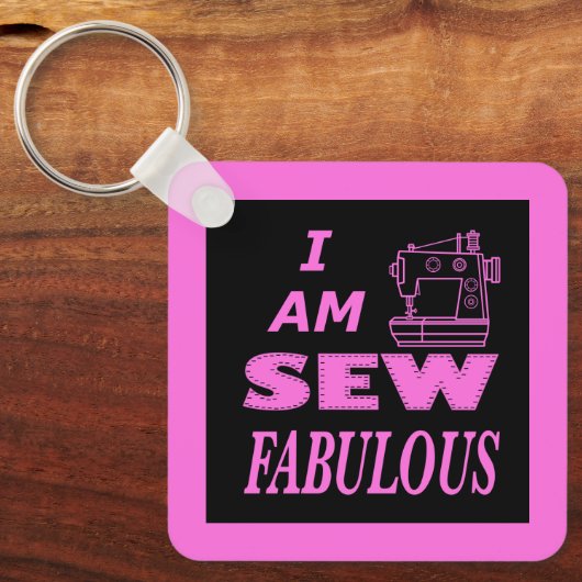 私は黒とピンクの縫い物が素晴らしい キーホルダー (正面)