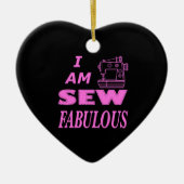 私は黒とピンクの縫い物が素晴らしい セラミックオーナメント (正面)