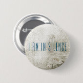 私は黙想ボタンでリトリートしている 缶バッジ (正面&裏面)