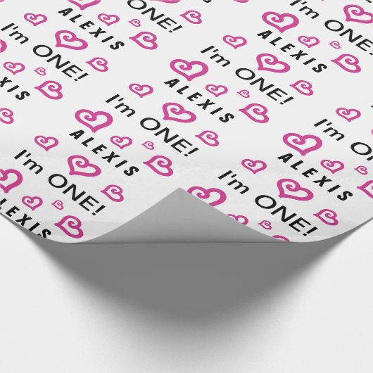 私は1つのかわいいピンクのハートの名前をカスタムする1歳CZです ラッピングペーパー (角)