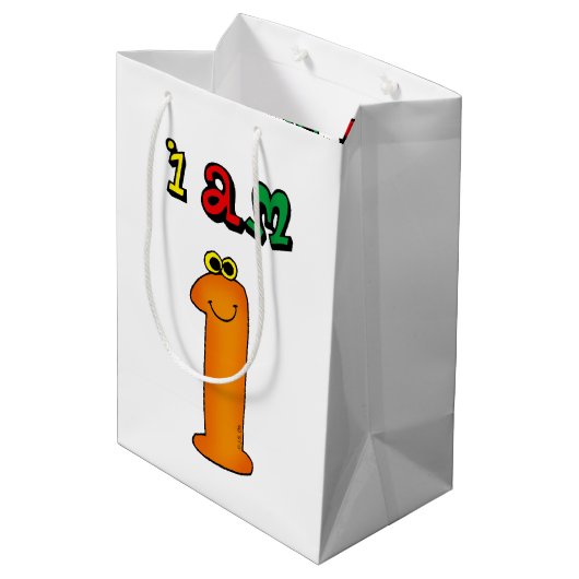 私は1才-カスタマイズ子供の誕生日のパーティーです ミディアムペーパーバッグ (裏面アングル)