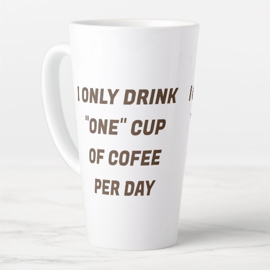 私は1日のマグカップのコーヒーを飲むだけカスタムだ カフェラテマグ (左アングル)