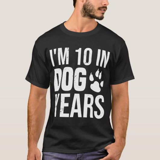 私は10歳で犬70誕生日70歳 Tシャツ (正面)