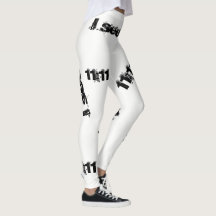 私は11:11のズボンを見ます