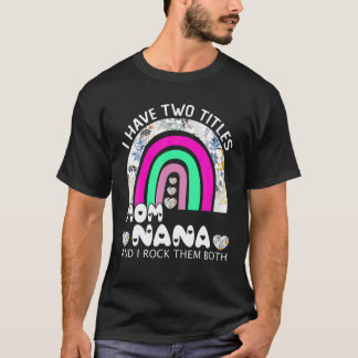 私は2つのタイトルを持っているママとナナフローラレインボ蛾 Tシャツ