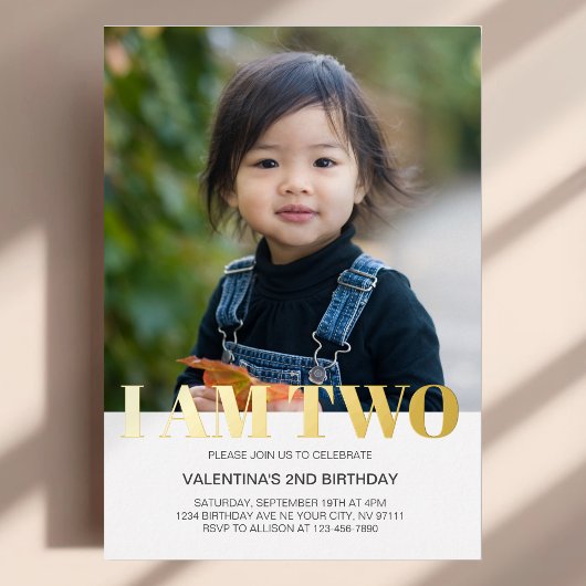 私は2枚の写真のミニマモダンリスシンプルト誕生日 箔招待状