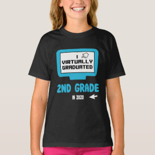 私は2020年に事実上2年生を卒業しました Tシャツ