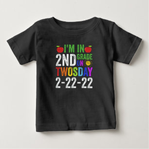 私は2022年2月22日の2年生で2年生です ベビーTシャツ