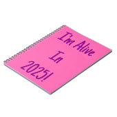 私は2025年に生きている！マゼンタとホットピンク ノートブック (左側)