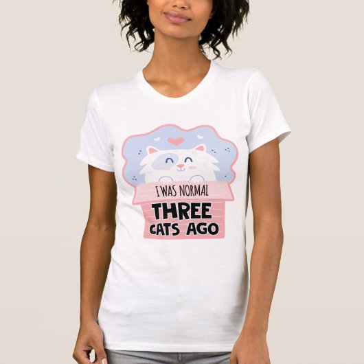 私は3年前は普通の猫だった Tシャツ (正面)
