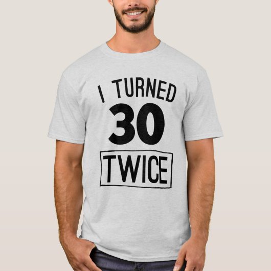 私は30おもしろいな第60誕生日の1958年のワイシャツを二度回しました Tシャツ (正面)