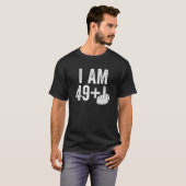私は49プラス中指50番目の誕生日ギフト Tシャツ (正面フル)