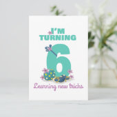 私は6つのハッピーバースデーカードを子供へ回しています 出欠カード (スタンド正面)