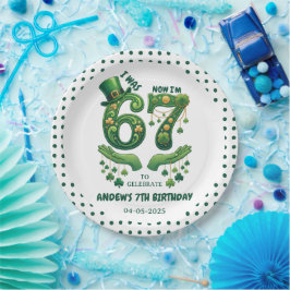 私は6歳から7歳へ セントパトリックデーの男の子の誕生日 ペーパープレート