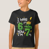 私は6歳、今は7歳 6 7 ミーム Tシャツ (正面)