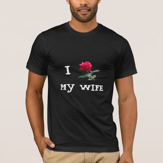 私は(上がりました)私の妻を愛します Tシャツ (正面)