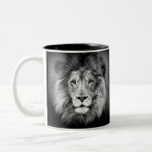 私は『Storm Lion Mug Black and White』 ツートーンマグカップ (左)