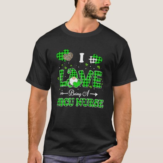 私はA NICUナース格言Leopard St Patrickであることが大好き Tシャツ (正面)