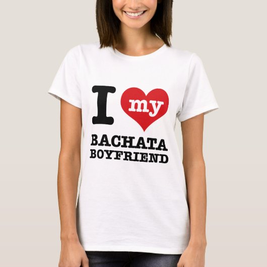 私はBachataの私の夫を愛します Tシャツ (正面)