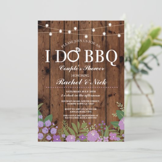 私はBBQのカップルのシャワーのひもライト木製の招待をします 招待状 (スタンド正面)