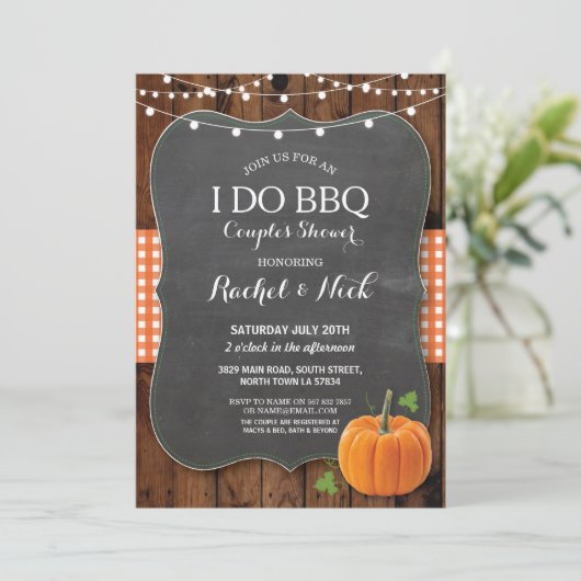 私はBBQのカップルのシャワーのチョークのカボチャ木をします 招待状 (スタンド正面)